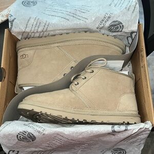BRAND NEW WITH BOX Women’s Ugg Neumel Boots
